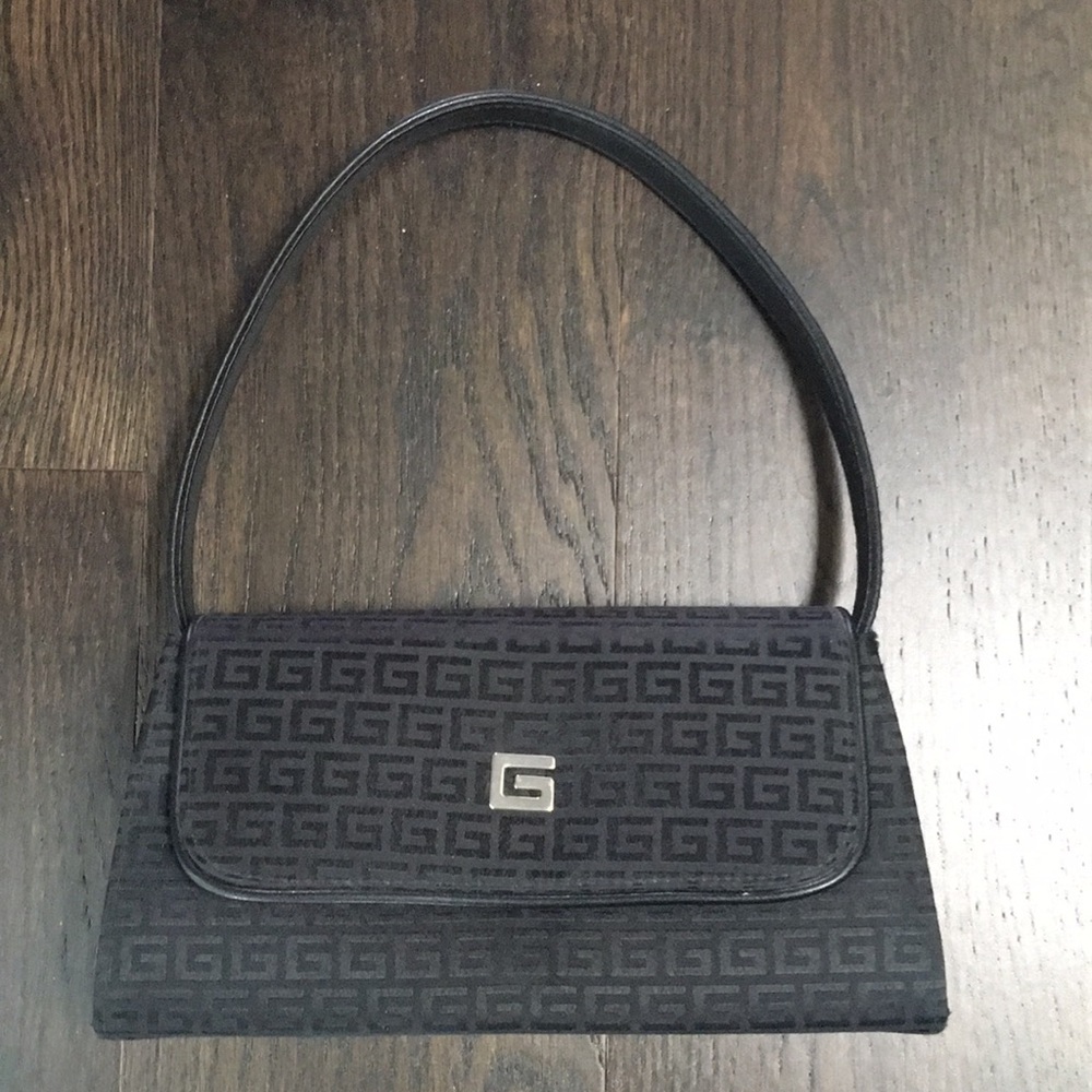 Black Purse